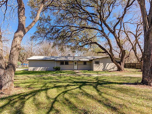 2nd image of 11811 Sleepy Hollow Rd