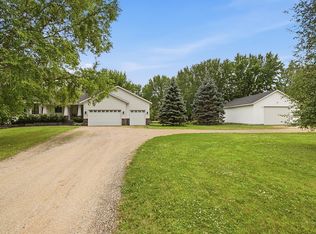 7135 167th St E, Prior Lake, MN 55372