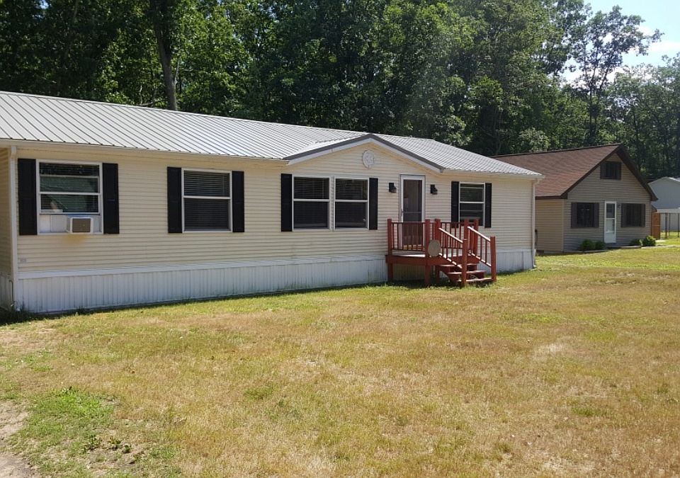 1st image of 3858 W Wildwood Ave