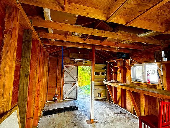 Shop is ready for bunks 