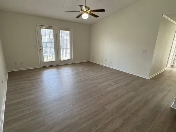 1115F Old Ebenezer Rd, Florence, SC 29501