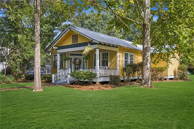 3 bed, 2.0 bath, 1500 sqft, $2,700 — Photo 3