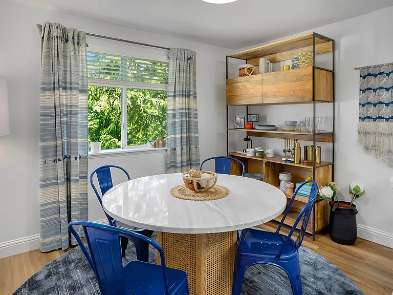 Dockside Apartments — Photo 5