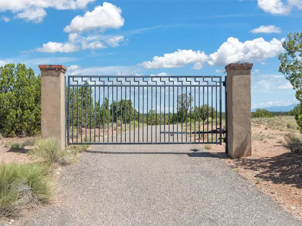 1 Blue Corn Trce, Santa Fe, NM 87508