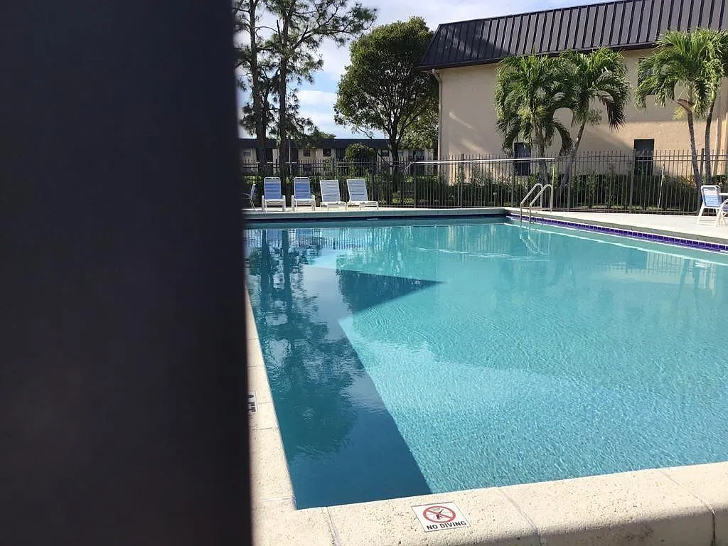 2 bed, 2.0 bath, 787 sqft, $2,000 — Photo 4