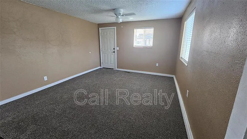 3 bed, 1.0 bath, 1080 sqft, $1,800 — Photo 4