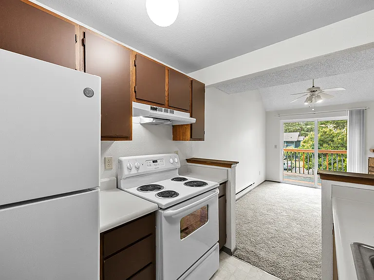 Westlakes Apartments — Photo 30