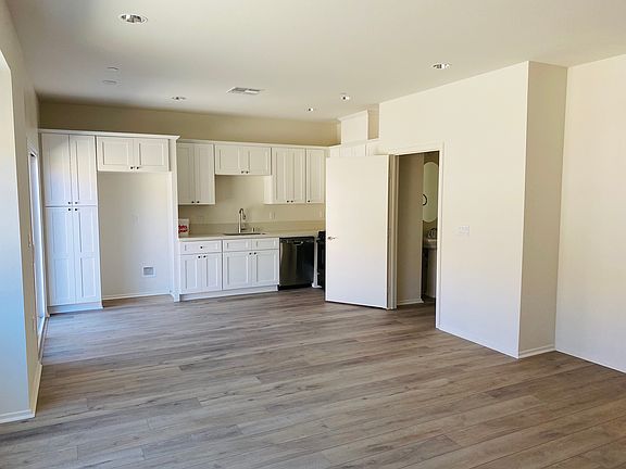 4th image of 15340 Orchid Cir #1