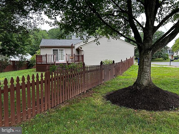 3rd image of 402 Dodd Ct NW