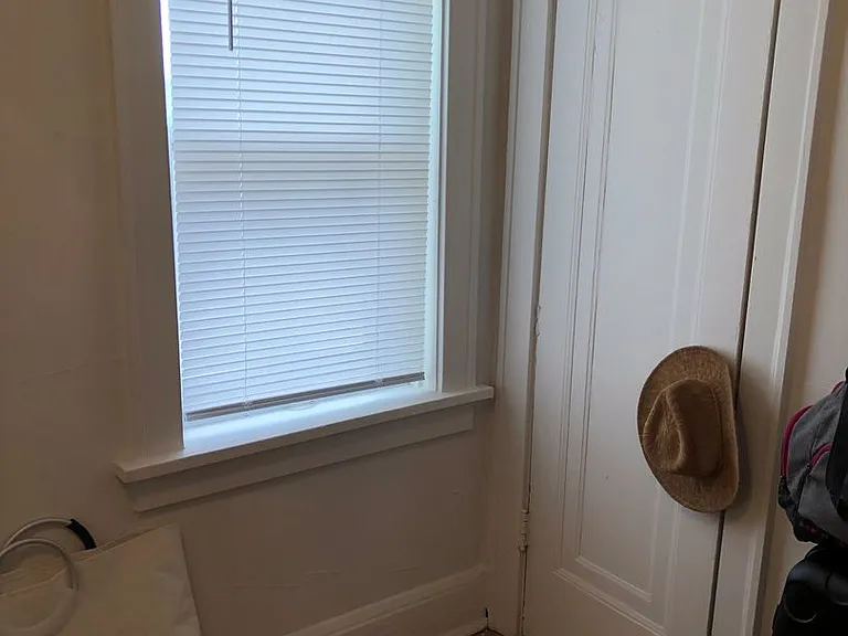 Newport Manor — Photo 108