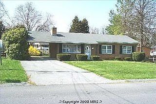 1st image of 407 Wentworth Dr
