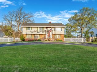 146 Awixa Avenue, Bay Shore, NY 11706