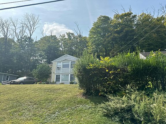 3rd image of 368 Three Bridges Rd