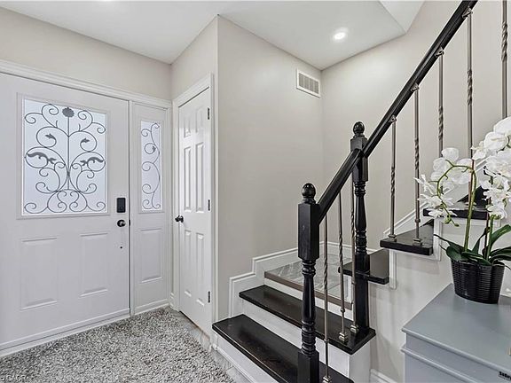 3rd image of 1183 Dunsmure Rd