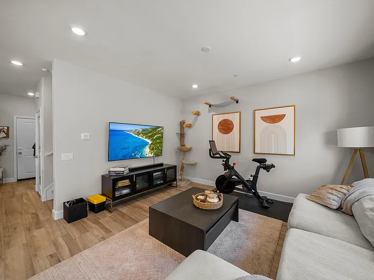 2556 Little Rock Ln — Photo 1