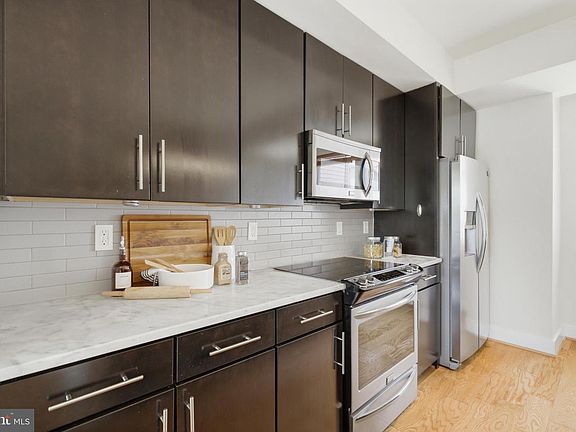 5th image of 1202 Jackson St NE APT 102