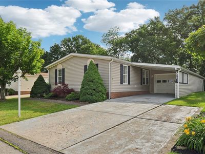 159 Rock Lake Dr, Zelienople, PA, 16063