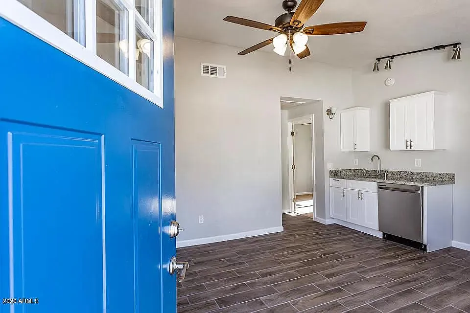 2 bed, 600 sqft, $1,495 — Photo 3