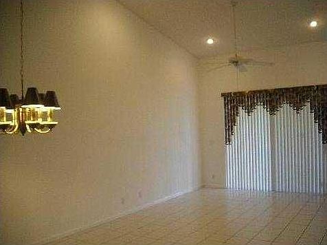 3rd image of 3056 La Mirage Dr