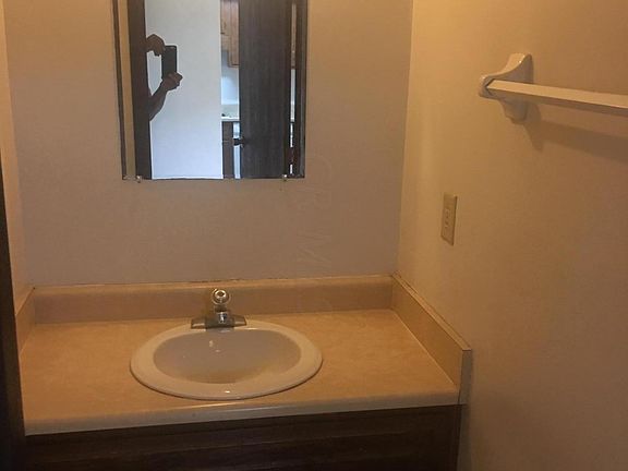 4th image of 3722 Ellerdale Dr