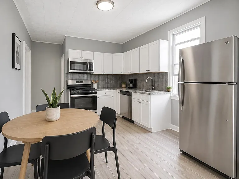 148 Carlton Ave #2R — Photo 4