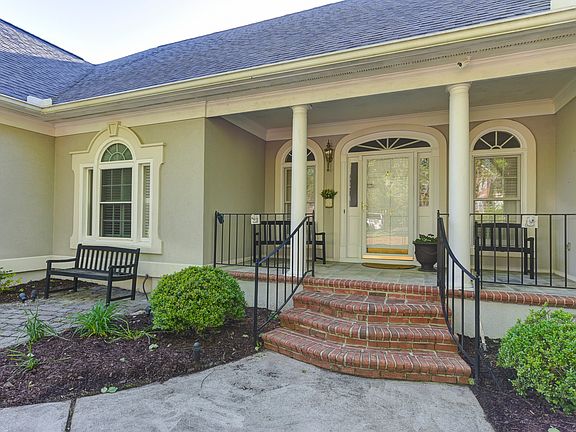 5th image of 208 Bentwood Ln
