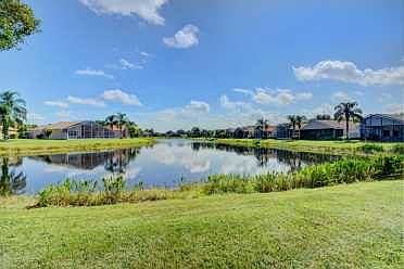 Home For Sale In Valencia Falls