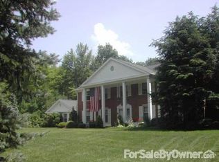 7 Eastwood Dr, Greenville, PA 16125