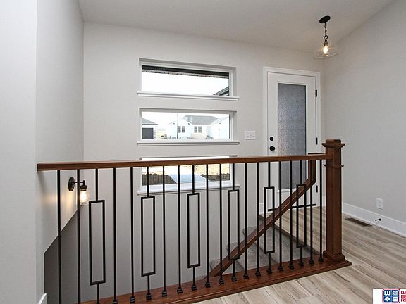 5th image of 8948 Kinzie St