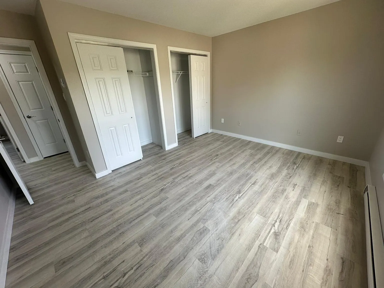 3 bed, 1200 sqft, $2,550 — Photo 3