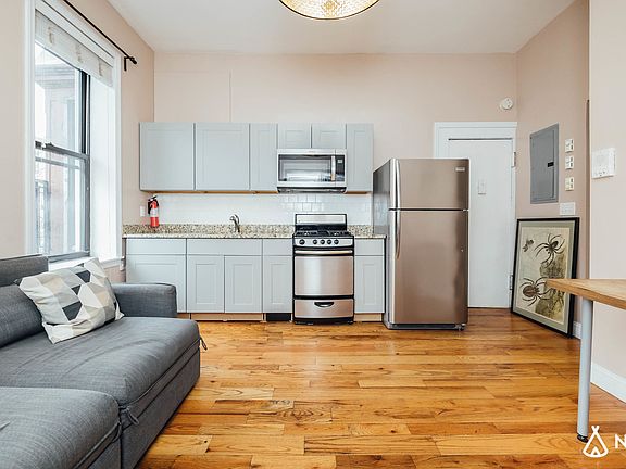 5th image of 884 Bedford Ave #2R