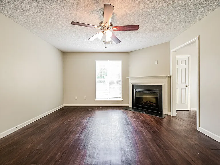 5028 Kens Ct — Photo 5