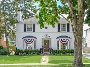 1943 Greenwood Ave, Wilmette, IL