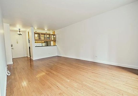 4th image of 500 W 43rd St APT 4K