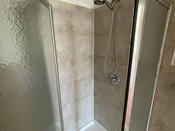 4th image of 399 Smithtown Blvd #1A
