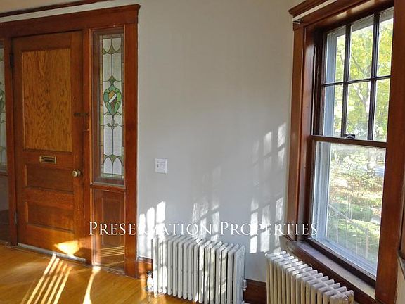 4th image of 29 Lantern Ln #2