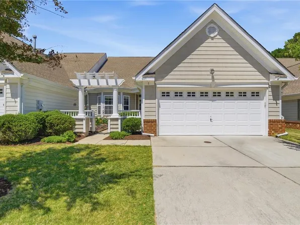 607 Inland Walk, Carrollton, VA 23314