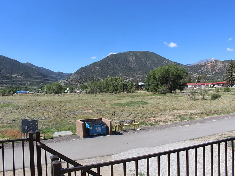 209 Summitview Ln #B — Photo 8