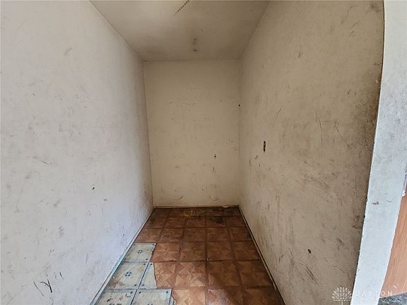 5th image of 4534 Blueberry Ave
