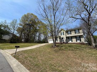 1425 Sugar Hollow Dr, Charlotte, NC 28214