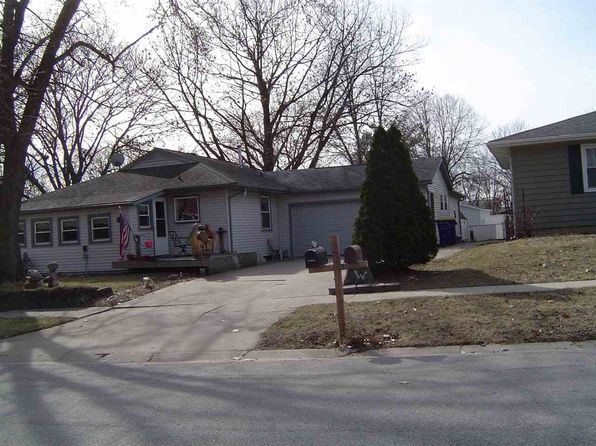 325 E Hickory St, North Liberty, IA 52317