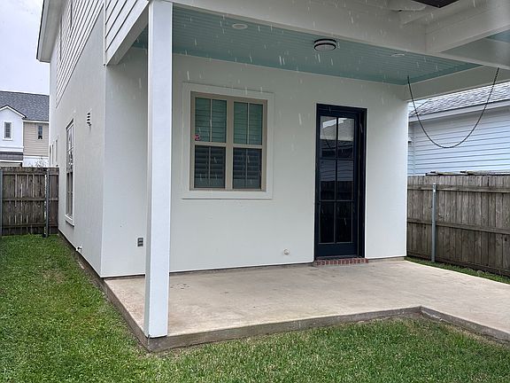 3rd image of 124 Gaunt Ln
