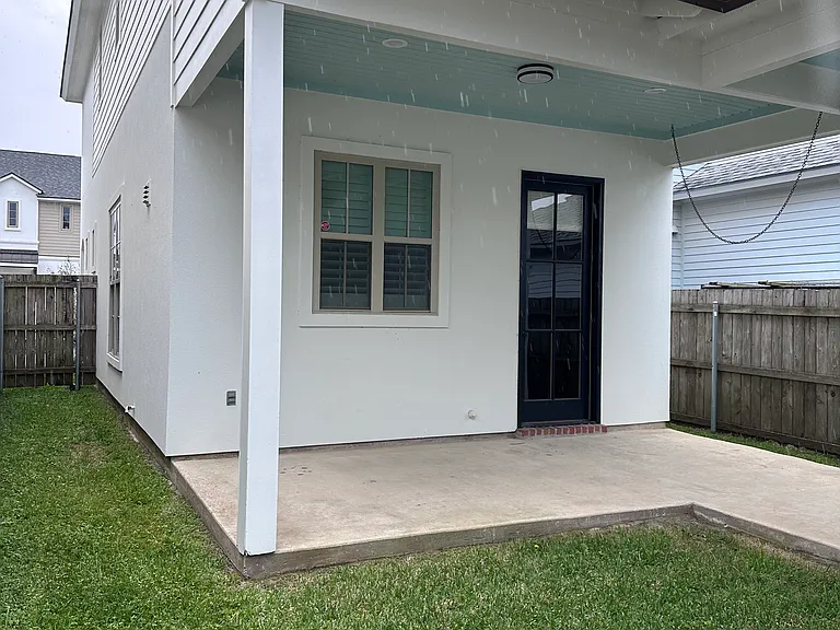 124 Gaunt Ln — Photo 3