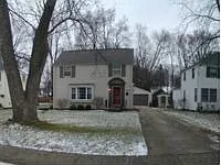 1325 E Monroe St photo 1