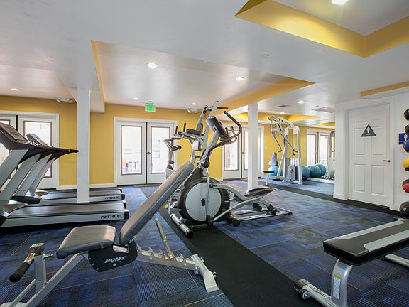 5th image of 11945 Magnolia Blvd APT 303