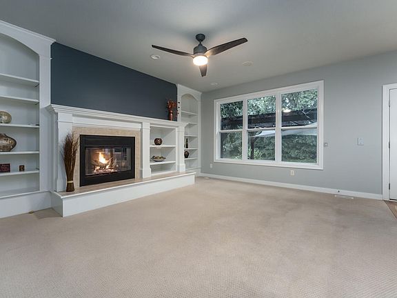 4th image of 7839 Clydesdale Ave