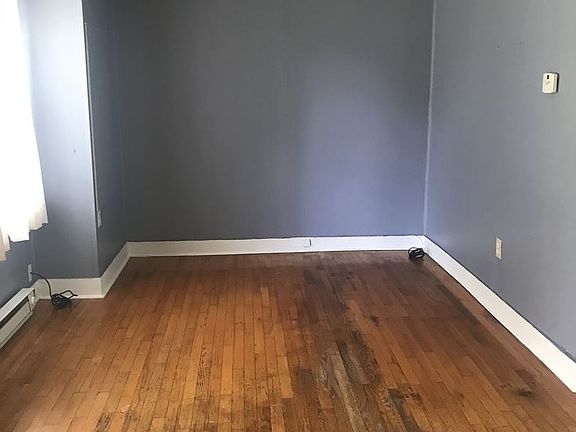 3rd image of 1727 Texas Ave
