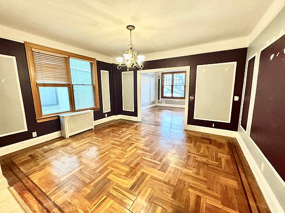 3rd image of 2561 47th St #2