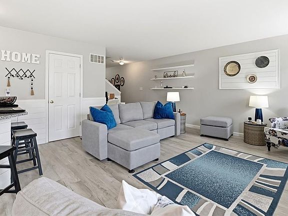 4th image of 311 Wild Oak Dr