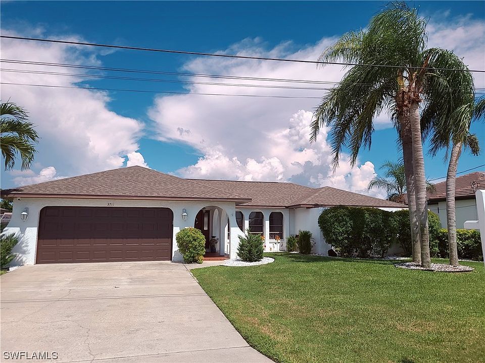 1st image of 3711 SE 17th Ave